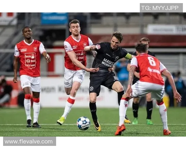 瓦尔维克与马斯特里激战正酣谁能在这场较量中脱颖而出