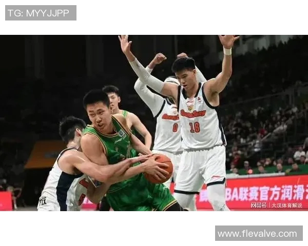 2015年10月6日CBA广东队精彩对决回顾与分析